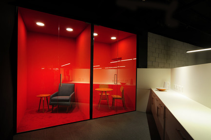 Press kit | 2006-01 - Press release | Architects Bureau de Change complete MADE flagship store in Soho - Bureau de Change Architects - Commercial Interior Design - Private booths - Photo credit: Eliot Postma&nbsp;
