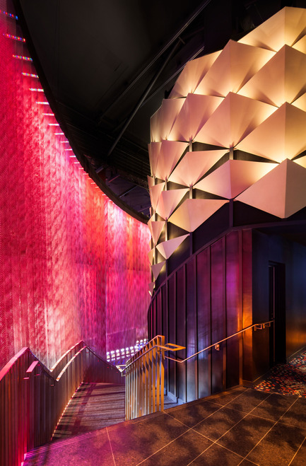 Press kit | 1303-01 - Press release | The Sid Lee Architecture& FCSD architecture + design consortium signs the revitalization of Casino du Lac-Leamy - Sid Lee Architecture & FCSD architecture + design - Commercial Interior Design - Photo credit: Stéphane Brugger