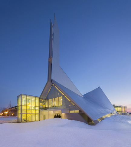 Press kit | 673-14 - Press release | Grands Prix du Design Award 9thedition. And the winners are... - Agence PID - Competition - Prix établissement culturel<br>Bibliothèque Monique-Corriveau<br>Dan Hanganu + Côté Leahy Cardas architectes - Photo credit:  S. Groleau 