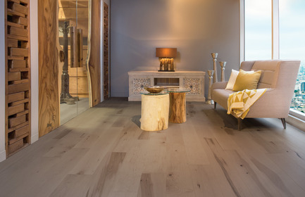 Dossier de presse | 1639-03 - Communiqué de presse | Les nouveautés 2016 des planchers Mirage… plus grandioses que jamais! - Les Planchers de bois franc Mirage - Produit - Érable Caractère léger, Sand Dune - Collection Flair - Crédit photo : Planchers Mirage