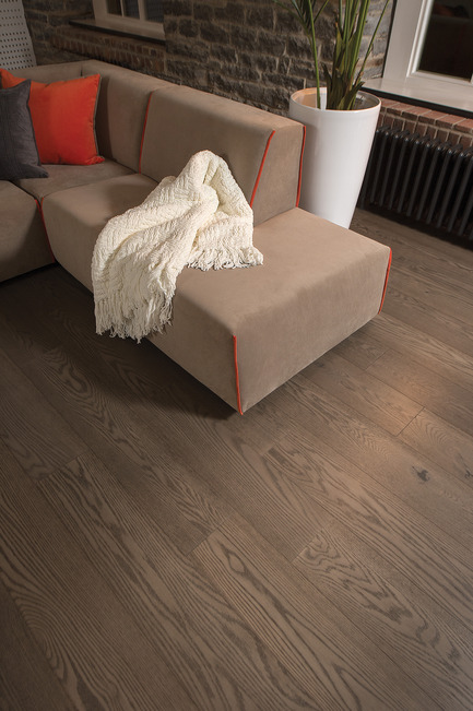 Dossier de presse | 1639-03 - Communiqué de presse | Les nouveautés 2016 des planchers Mirage… plus grandioses que jamais! - Les Planchers de bois franc Mirage - Produit - Chêne rouge rustique, Tree House - Collection Sweet Memories  - Crédit photo : Planchers Mirage