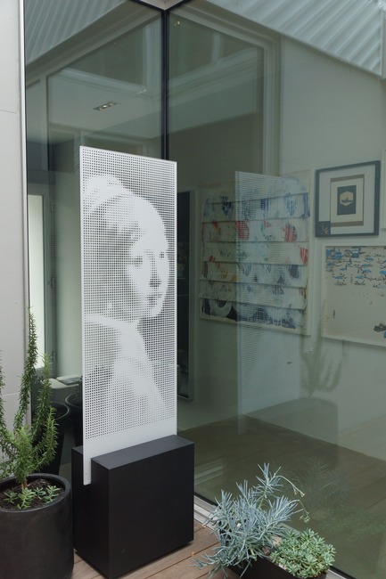 Dossier de presse | 2053-01 - Communiqué de presse | deiNERI innove avec le stand’ART: un produit unique permettant d'exposer les œuvres d’art à l’extérieur. - deiNERI Design Inc. - Produit - Les Classiques, deiNERI - Crédit photo :  deiNERI Design Inc. 