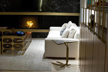 Press kit | 1540-02 - Press release | The Rebirth of a Living Space by ROHD - ROHD - Residential Interior Design - TRINITY TABLE, THE CHIMNEY, TYRIA TABLES, AND THE LIBRARY - Photo credit: RUDY BOUCHEBEL