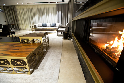 Press kit | 1540-02 - Press release | The Rebirth of a Living Space by ROHD - ROHD - Residential Interior Design - NIGHT VIEW OF THE SALONS - Photo credit: RUDY BOUCHEBEL