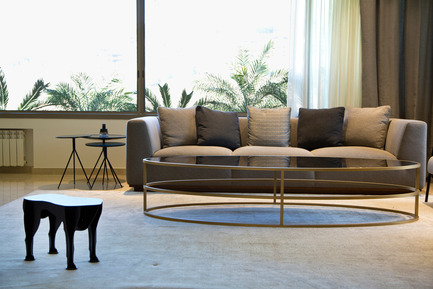 Press kit | 1540-02 - Press release | The Rebirth of a Living Space by ROHD - ROHD - Residential Interior Design - DETAILED VIEW OF ORIANE OVAL TABLE&nbsp; - Photo credit: RUDY BOUCHEBEL