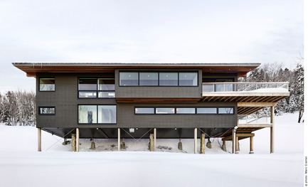 Dossier de presse | 2054-01 - Communiqué de presse | Chalet de ski laurentien - RobitailleCurtis - Architecture résidentielle - Crédit photo : Marc Cramer