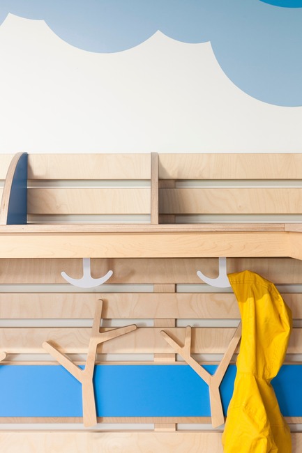 Press kit | 1299-01 - Press release | Sainte-Anne Academy, the school of tomorrow - Taktik design - Institutional Architecture - Kindergarten&nbsp;cloakroom - Photo credit: Maxime Brouillet