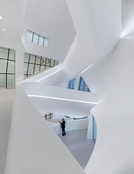 Press kit | 2072-01 - Press release | Zaha Hadid1950­-2016 - Zaha Hadid Architects - Event + Exhibition - DPP, Seoul - Photo credit: Virgile Simon Bertrand