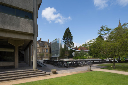 Press kit | 2072-01 - Press release | Zaha Hadid1950­-2016 - Zaha Hadid Architects - Event + Exhibition - Oxford University Middle East Centre at St Antony's College - Photo credit: Luke Hayes
