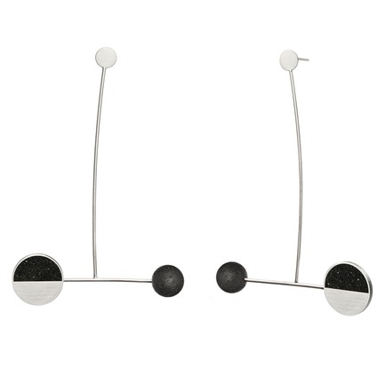 Press kit | 2063-01 - Press release | Stellar, a new concrete-and-diamond jewelry collection from Konzuk, launches at ICFF in New York in May 2016 - KONZUK - Product -  Konzuk Stellar Collection: Eugenia, earrings&nbsp;&nbsp; - Photo credit: Jason Koroluk