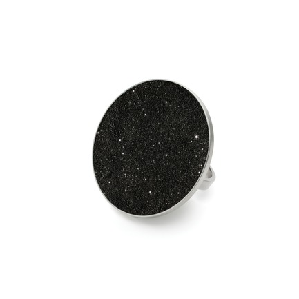Press kit | 2063-01 - Press release | Stellar, a new concrete-and-diamond jewelry collection from Konzuk, launches at ICFF in New York in May 2016 - KONZUK - Product -  Konzuk Stellar Collection:&nbsp;Seren Major, ring  - Photo credit: Jason Koroluk