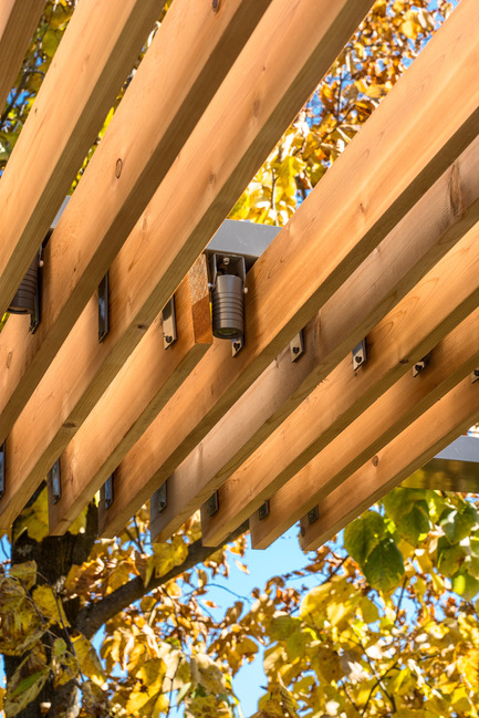 Dossier de presse | 1054-03 - Communiqué de presse | Terrasse DL: un espace de jeu, pour les grands et les petits - Martine Brisson designer d'intérieur - Architecture résidentielle - Crédit photo : Marc Cramer