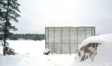 Dossier de presse | 2076-01 - Communiqué de presse | Italcementi's Award to Women's Architecture and a Special Award in Memory of the extraordinary Gae Aulenti - Italcementi Group - Concours - Photographer’s Studio Over a Boathouse - Winter looking north and winter looking south snow