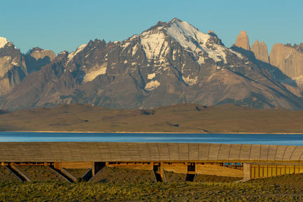 Dossier de presse | 2076-01 - Communiqué de presse | Italcementi's Award to Women's Architecture and a Special Award in Memory of the extraordinary Gae Aulenti - Italcementi Group - Concours - Hotel Tierra Patagonia - Crédit photo : James Florio