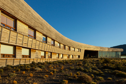 Dossier de presse | 2076-01 - Communiqué de presse | Italcementi's Award to Women's Architecture and a Special Award in Memory of the extraordinary Gae Aulenti - Italcementi Group - Concours - Hotel Tierra Patagonia - Crédit photo : James Florio
