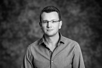Press kit | 1696-07 - Press release | Blackmagic Industrial Design Team led by Simon Kidd is  Red Dot: Design Team of the Year 2016! - Red Dot Award - Competition - &nbsp;Simon Kidd, Director of Industrial Design - Photo credit: Blackmagic Design