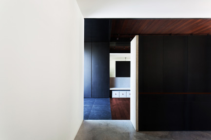 Press kit | 720-08 - Press release | Coupée Croisée (Cut & Cross) - yh2 - Residential Architecture - Photo credit: Francis Pelletier