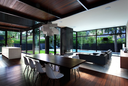 Press kit | 720-08 - Press release | Coupée Croisée (Cut & Cross) - yh2 - Residential Architecture - Photo credit: Francis Pelletier
