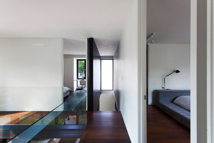 Press kit | 720-08 - Press release | Coupée Croisée (Cut & Cross) - yh2 - Residential Architecture - Photo credit: Francis Pelletier