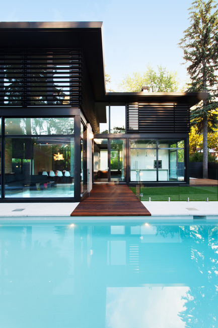 Press kit | 720-08 - Press release | Coupée Croisée (Cut & Cross) - yh2 - Residential Architecture - Photo credit: Francis Pelletier