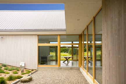 Press kit | 720-09 - Press release | Les Jumelles (The Twins) - yh2 - Residential Architecture - Photo credit: Pascal Annand