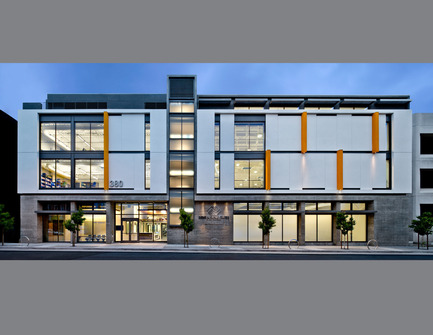 Dossier de presse | 1187-04 - Communiqué de presse | AIASF Announces the Honorees of the 2016 Design Awards Program - American Institute of Architects, San Francisco Chapter (AIA SF) - Architecture commerciale -           Architecture Citation Award (+ Social&nbsp;        Responsibility Commendation) /&nbsp;Don Fisher Clubhouse by TEF Design - San Francisco, CA   - Crédit photo : David Wakely<br>