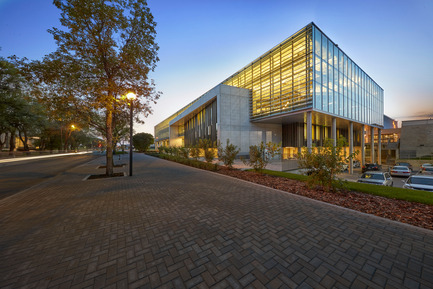 Dossier de presse | 816-02 - Communiqué de presse | Outstanding Sports Facility Award: a First in Nearly 30 Years for Canada - Cibinel Architects Ltd + Batteriid Architects - Architecture institutionnelle - Crédit photo : Jerry Grajewski