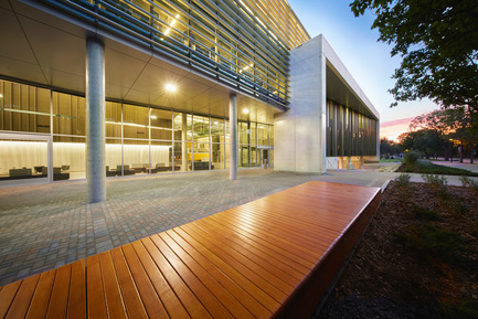 Dossier de presse | 816-02 - Communiqué de presse | Outstanding Sports Facility Award: a First in Nearly 30 Years for Canada - Cibinel Architects Ltd + Batteriid Architects - Architecture institutionnelle - Crédit photo : Jerry Grajewski