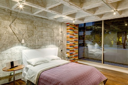 Dossier de presse | 1825-03 - Communiqué de presse | Hegel Apartment - Arqmov Workshop - Design d’intérieur résidentiel - Bedroom - Crédit photo : Rafael Gamo