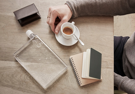 Press kit | 2102-01 - Press release | memobottle | A'Design Award Gold Winner - memobottle - Industrial Design - memobottle&nbsp; - Photo credit: Tarin Grey