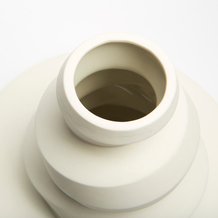 Press kit | 2095-01 - Press release | Seismographic Vases - dua - Product - dua, Seismographic Vases, New Zealand - Photo credit: Tanja Evers