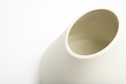 Press kit | 2095-01 - Press release | Seismographic Vases - dua - Product - dua, Seismoraphic Vase, Italy - Photo credit: Tanja Evers