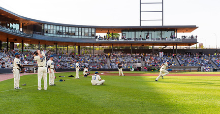 Dossier de presse | 2013-03 - Communiqué de presse | Winner announcements for the WAN Education, Sport in Architecture & Performing Spaces Award 2016 - World Architecture News Awards (WAN AWARDS) - Architecture commerciale -  WAN Sport in Architecture 2016 Winner  - Crédit photo :  CHS Field by Snow Kreilich Architects, Ryan A+E, AECOM © Paul Crosby&nbsp; 