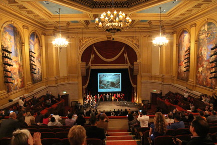 Press kit | 2113-01 - Press release | War Memorial Veterans Building Receives Design Award - San Francisco Public Works - Institutional Architecture - Herbst Theater, opening day dedication,&nbsp;War Memorial Veterans Building - Photo credit: San Francisco Public Works