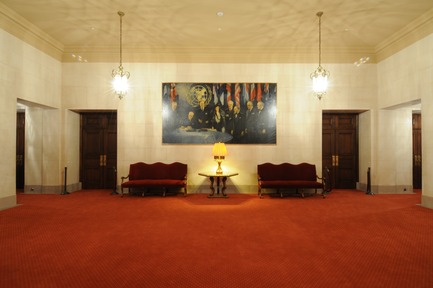 Press kit | 2113-01 - Press release | War Memorial Veterans Building Receives Design Award - San Francisco Public Works - Institutional Architecture - Herbst Theater foyer,&nbsp;War Memorial Veterans Building - Photo credit: Multivista
