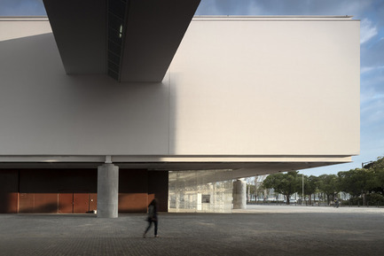 Press kit | 1830-04 - Press release | FAD to Architecture and Interior Design Awards Finalists 2016 - FAD - Fostering Arts and Design - Competition - Category: Architecture<br> <br> National Museum dos Coches&nbsp;<br> Avenida da Índia, 136&nbsp;<br> Lisbon (Portugal)<br> <br> Authors:&nbsp;&nbsp;&nbsp;&nbsp;&nbsp;&nbsp;&nbsp;&nbsp;&nbsp;&nbsp;<br> Paulo Mendes da Rocha, architect<br> Ricardo Bak Gordon, architect (Bak Gordon Arquitectos)&nbsp;&nbsp; &nbsp;&nbsp;&nbsp;&nbsp;&nbsp;&nbsp;&nbsp;&nbsp;&nbsp;&nbsp;<br> Fernando Mello Franco,&nbsp;<br> Marta Moreira, Milton Braga, architect (MMBB Arquitectos)&nbsp;&nbsp;&nbsp;&nbsp;&nbsp;&nbsp;&nbsp;&nbsp;&nbsp;&nbsp;<br> Rui Furtado, engineer (AFA Consult) &nbsp;&nbsp; - Photo credit: Fernando Guerra