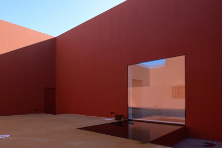 Press kit | 1830-04 - Press release | FAD to Architecture and Interior Design Awards Finalists 2016 - FAD - Fostering Arts and Design - Competition - Category: Architecture<br> <br> Casa de Oeiras&nbsp;&nbsp;&nbsp;&nbsp;&nbsp;&nbsp;&nbsp;&nbsp;&nbsp;&nbsp;<br> Rua Santo António, 36F&nbsp;&nbsp;&nbsp;&nbsp;&nbsp;&nbsp;&nbsp;&nbsp;&nbsp;&nbsp;<br> Oeiras (Portugal)<br> <br> Authors:<br> Pedro Domingos, architect&nbsp; - Photo credit: João CarmoSimões