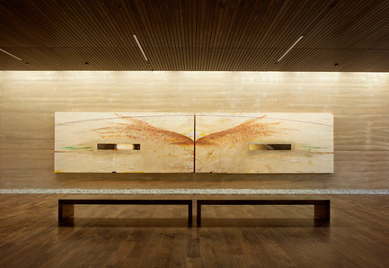 Dossier de presse | 2112-02 - Communiqué de presse | Windhover Contemplative Center selected as Architizer A+ Finalist - Aidlin Darling Design - Architecture institutionnelle -         <br> Nathan Oliveira’s “The Windhover I A and I B” diptych. The mix design and texture of the rammed earth were carefully calibrated to complement the paintings.&nbsp; - Crédit photo : Matthew Millman