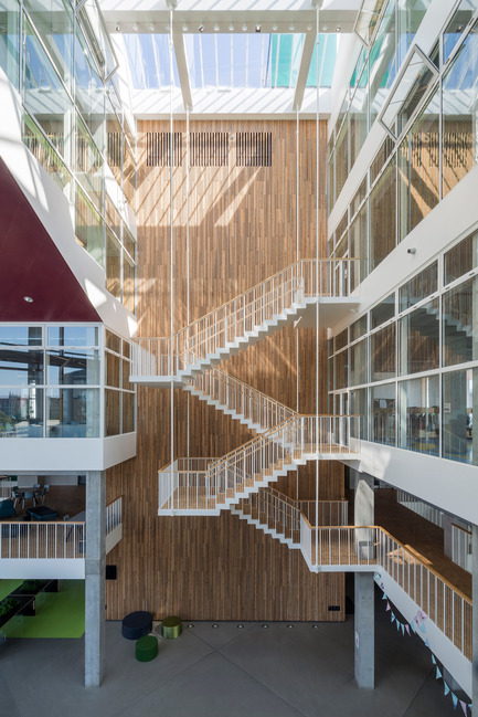 Dossier de presse | 2127-01 - Communiqué de presse | South Harbour School by JJW Architects wins WAN Education Award - JJW Architects - Architecture institutionnelle -  South Harbour School 06 - Crédit photo : Torben Eskerod
