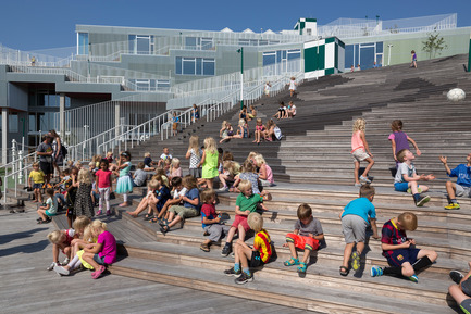 Dossier de presse | 2127-01 - Communiqué de presse | South Harbour School by JJW Architects wins WAN Education Award - JJW Architects - Architecture institutionnelle -  South Harbour School 07  - Crédit photo : Torben Eskerod