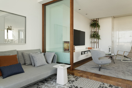 Dossier de presse | 1177-04 - Communiqué de presse | 360° Apartment by Diego Revollo - Ceramiche Refin - Design d’intérieur résidentiel -   360º Apartment - Living Room - Crédit photo : Alain Brugier