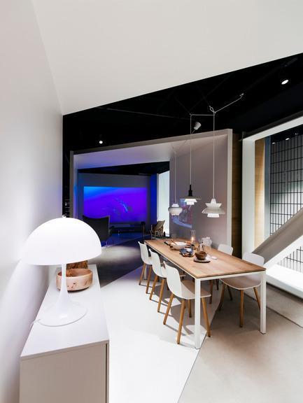 Dossier de presse | 2005-02 - Communiqué de presse | Life Story - Enriching your lifestyle with Life Space UX - by Sony and Living Motif - id inc.& AXIS Inc. - Évènement + Exposition - interior (dining, living&amp;theater) - Crédit photo : shuntaro (bird + insect)&nbsp;