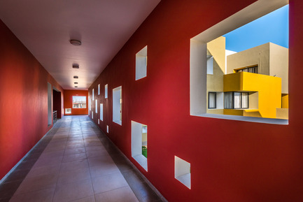 Dossier de presse | 1432-01 - Communiqué de presse | Studios 18 - Sanjay Puri Architects - Architecture résidentielle - CORRIDOR - Crédit photo : Vinesh Gandhi