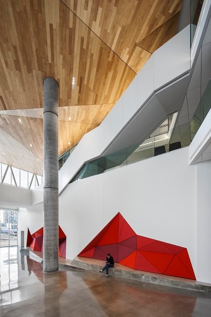 Dossier de presse | 916-05 - Communiqué de presse | La Maison des étudiants de l’École de technologie supérieure (ÉTS) - Menkès Shooner Dagenais LeTourneux Architectes - Architecture institutionnelle - Crédit photo : Stéphane Brugger