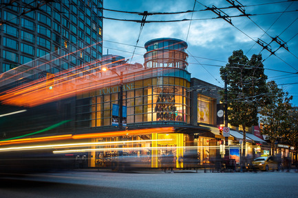 Press kit | 2124-01 - Press release | The Illuminating Engineering Society of British Columbia announces its ‘Vision Award’ winners for 2016 - IESBC - Lighting Design - L'Occitane en Provence Vancouver flagship store  - Photo credit: Johnny Milkovich - DOUBLE VISION Photography