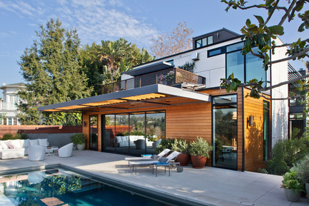 Dossier de presse | 2092-02 - Communiqué de presse | Dwell on Design LA (DODLA), the largest design event in the country, kicks off its eleventh and best show yet - Dwell on Design - Évènement + Exposition -          LA Home Tours_Adelaide Place  - Crédit photo : ©Sam Frost