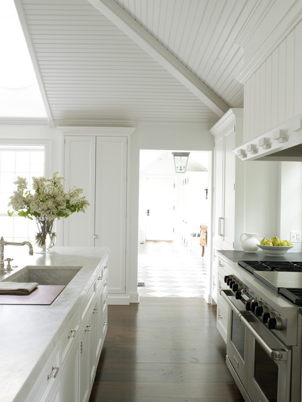 Press kit | 2153-01 - Press release | Sub-Zero & WolfKitchen Design Contest: 2015-2016 call for entries - Sub-Zero & Wolf Montreal & Toronto - Residential Interior Design - -&nbsp;REGIONAL AWARD WINNER KDC 2013-14 - Photo credit:         Kitchen Design Contests/Sub-Zero Wolf