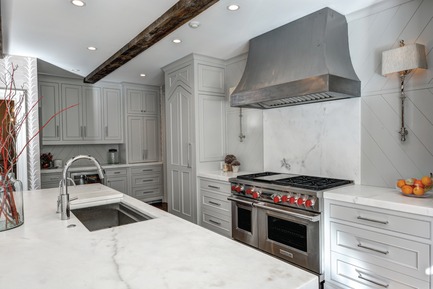 Press kit | 2153-01 - Press release | Sub-Zero & WolfKitchen Design Contest: 2015-2016 call for entries - Sub-Zero & Wolf Montreal & Toronto - Residential Interior Design -  DOLL RESIDENCE&nbsp;- design:&nbsp;STUDIO ENTOURAGE and LINDA MACARTHUR ARCHITECT&nbsp;-&nbsp;REGIONAL AWARD WINNER KDC 2013-14 - Photo credit:         Kitchen Design Contests/Sub-Zero Wolf