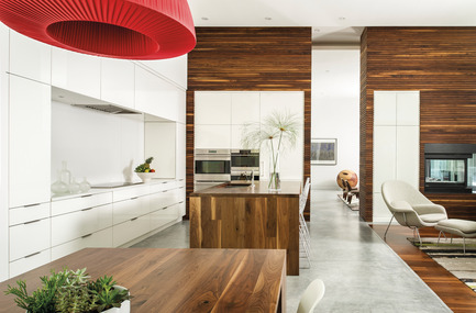 Press kit | 2153-01 - Press release | Sub-Zero & WolfKitchen Design Contest: 2015-2016 call for entries - Sub-Zero & Wolf Montreal & Toronto - Residential Interior Design -  JUST A POP OF RED - design:&nbsp;PHIL KEAN DESIGN GROUP&nbsp;-&nbsp;REGIONAL AWARD WINNER KDC 2013-14 - Photo credit:         Kitchen Design Contests/Sub-Zero Wolf