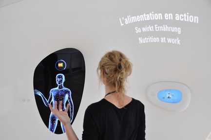 Press kit | 1997-02 - Press release | Dutch design for Nestlé’s open house in Switzerland - Tinker imagineers - Event + Exhibition - Kinect game 'The bodyscan' helps to understand the impact of certain foods on the human body - Photo credit: Mike Bink